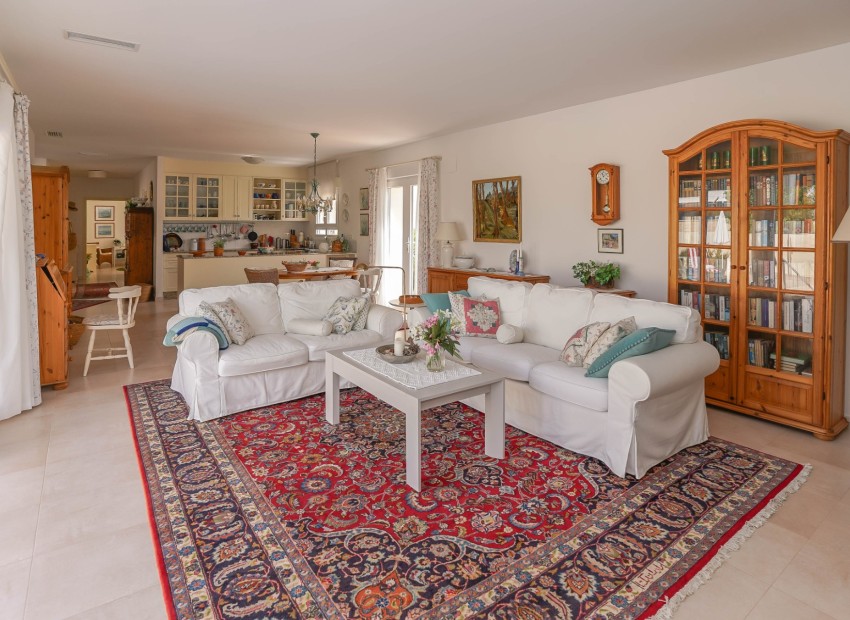 Resale - Detached Villa - La Marina - Urb. La Marina