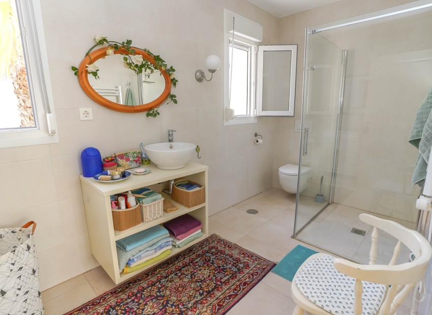 Resale - Detached Villa - La Marina - Urb. La Marina