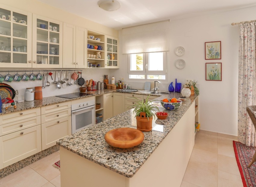 Resale - Detached Villa - La Marina - Urb. La Marina