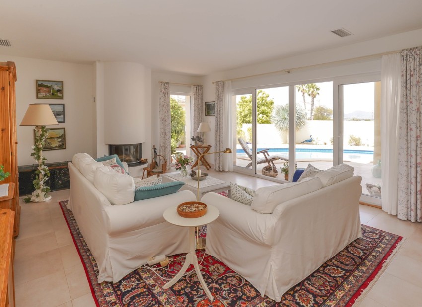 Resale - Detached Villa - La Marina - Urb. La Marina