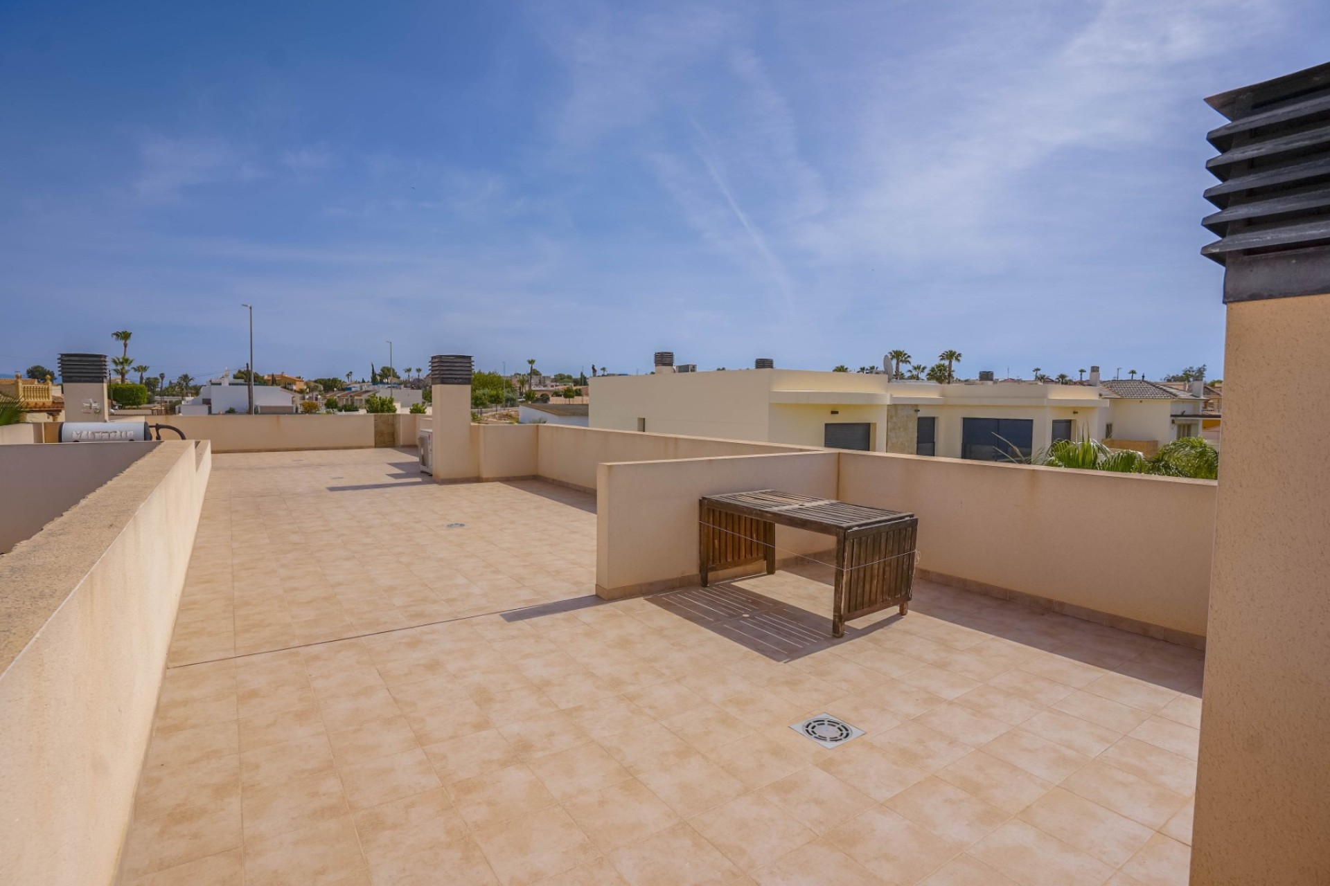 Resale - Detached Villa - La Marina - Urb. La Marina