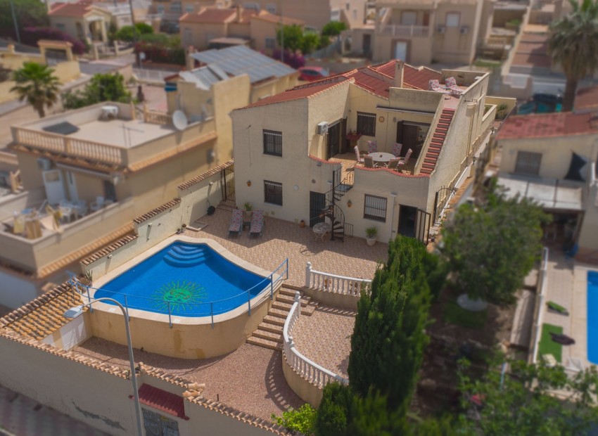 Resale - Detached Villa - La Marina - Urb. La Marina
