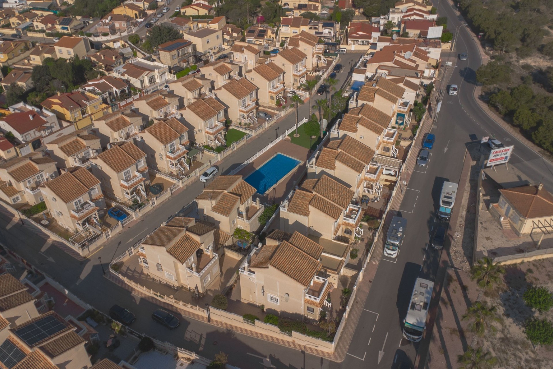 Resale - Detached Villa - La Marina - Urb. La Marina