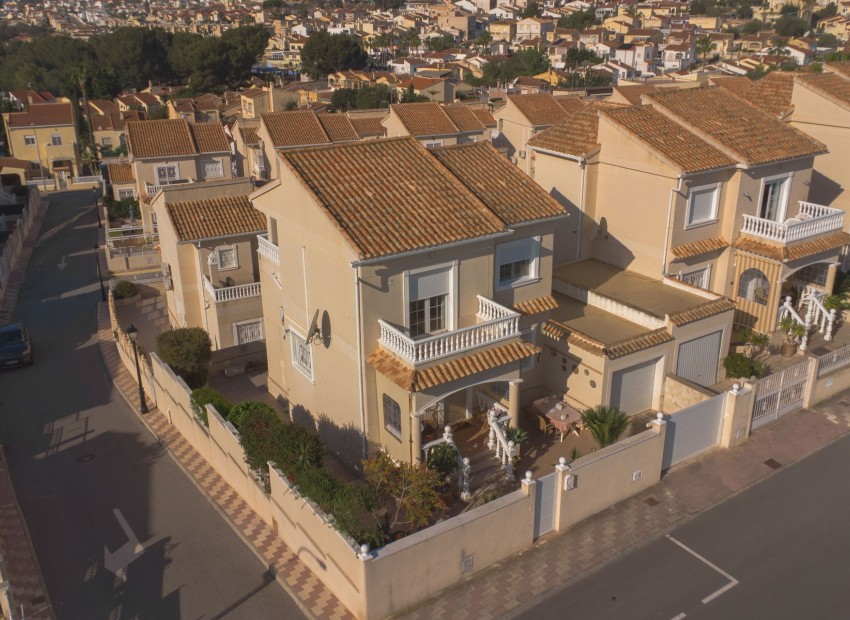 Resale - Detached Villa - La Marina - Urb. La Marina