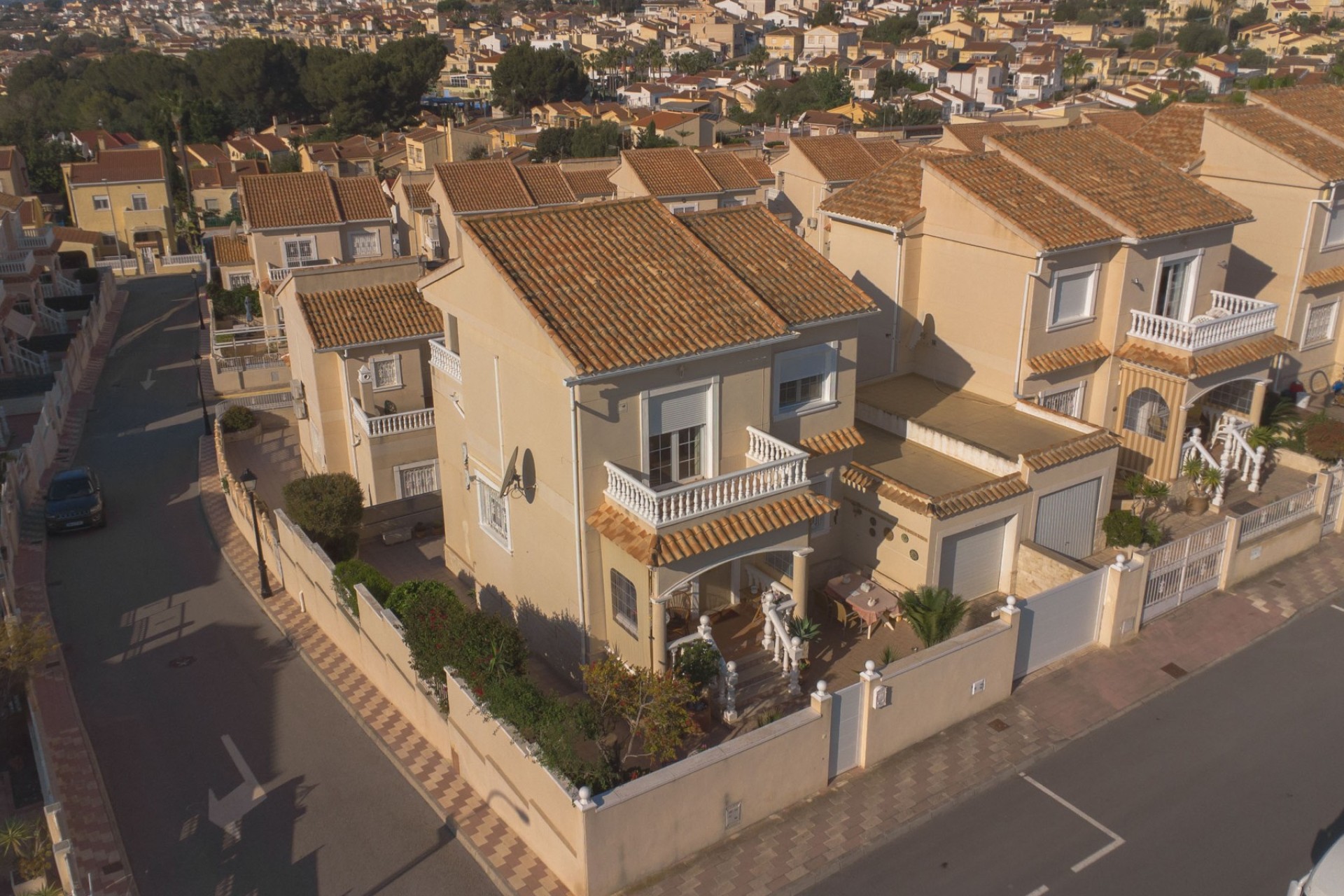 Resale - Detached Villa - La Marina - Urb. La Marina
