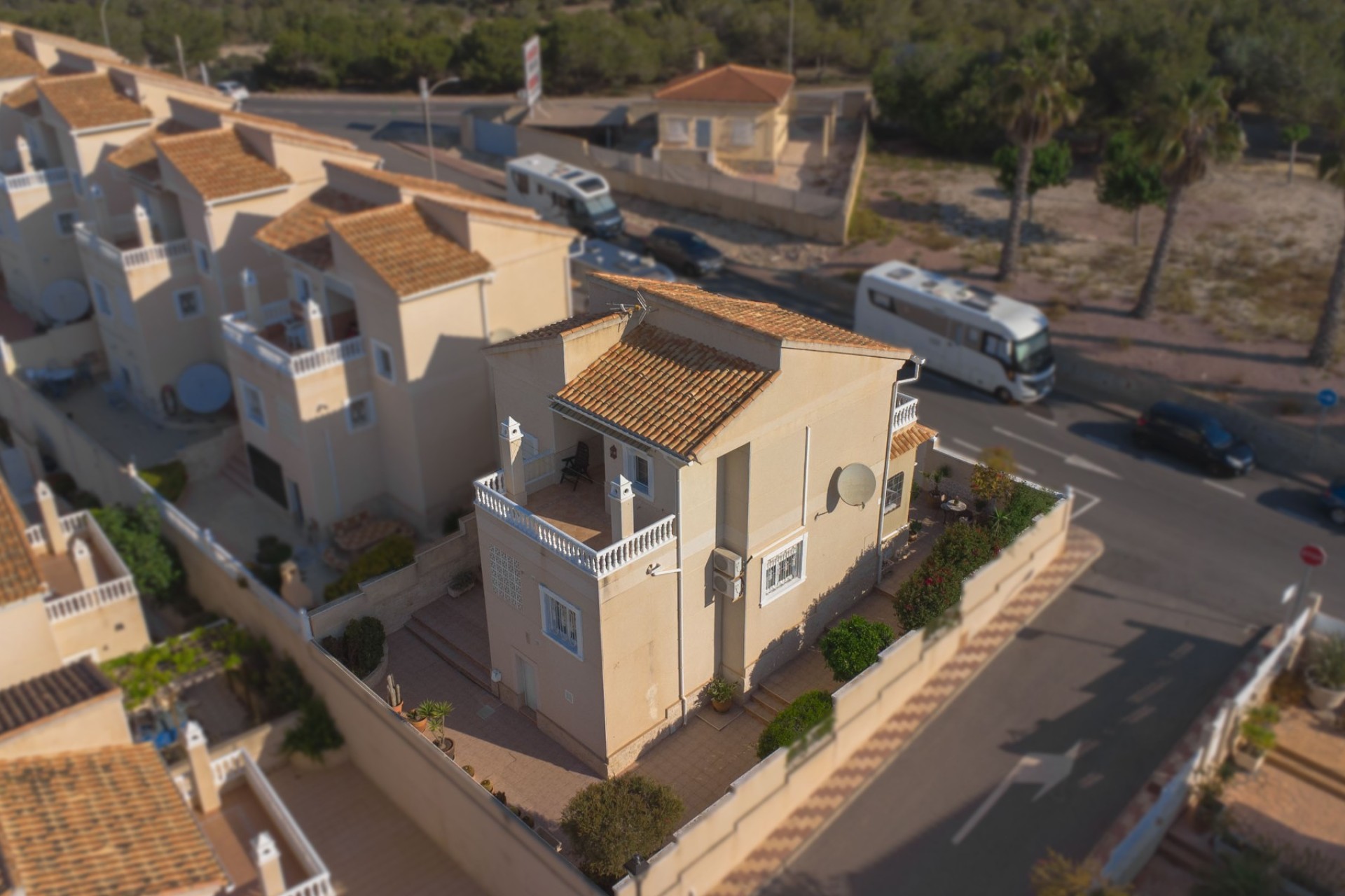 Resale - Detached Villa - La Marina - Urb. La Marina