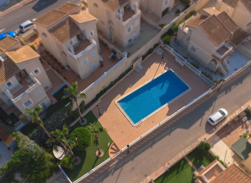 Resale - Detached Villa - La Marina - Urb. La Marina