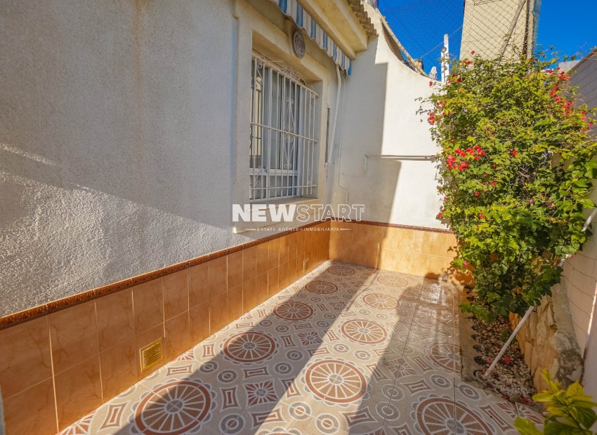 Resale - Duplex - La Marina - Urb. El Oasis