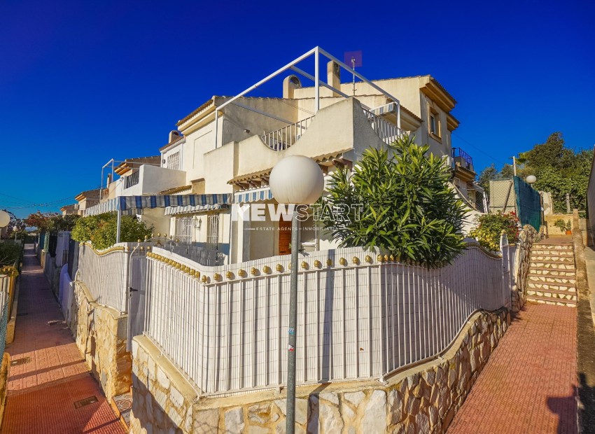 Resale - Duplex - La Marina - Urb. El Oasis