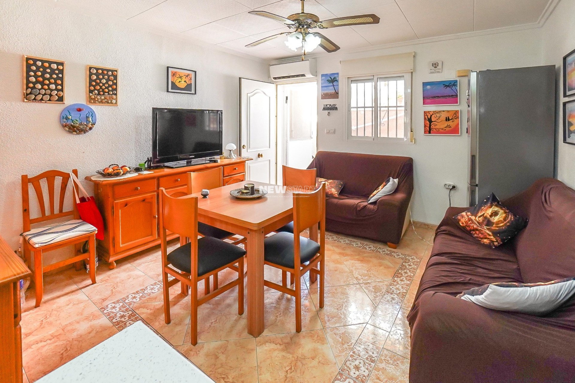 Resale - End Terrace - La Marina - Urb. La Marina