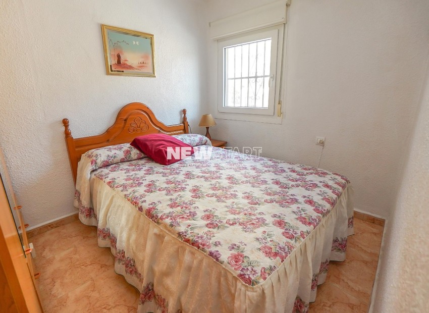 Resale - End Terrace - La Marina - Urb. La Marina