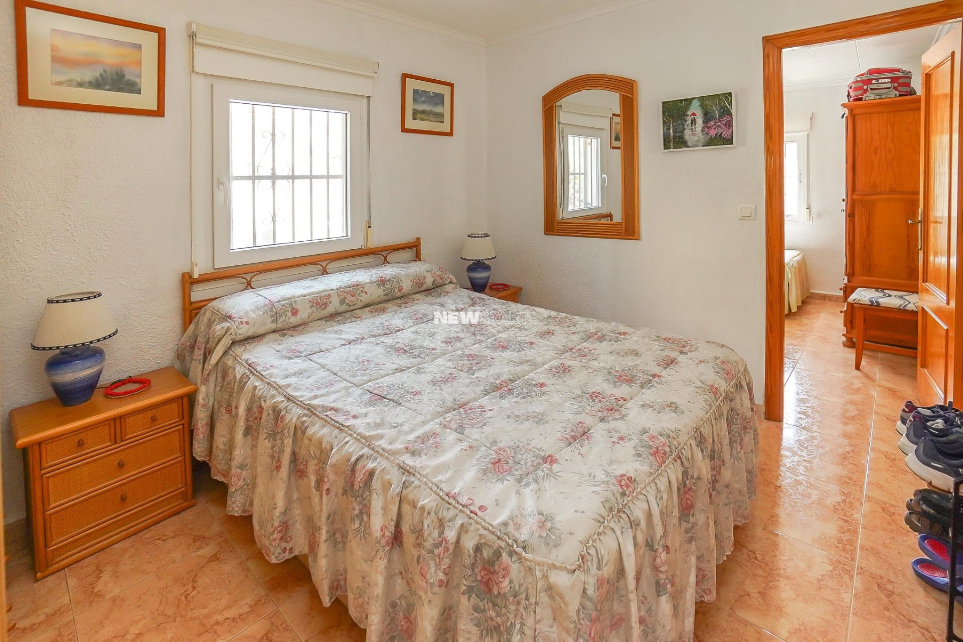 Resale - End Terrace - La Marina - Urb. La Marina