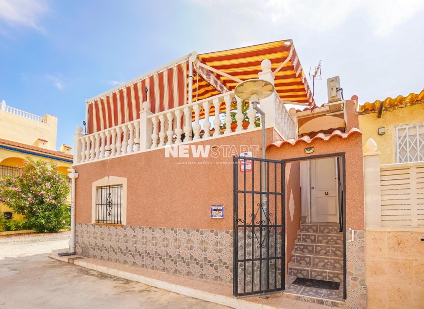 Resale - End Terrace - La Marina - Urb. La Marina