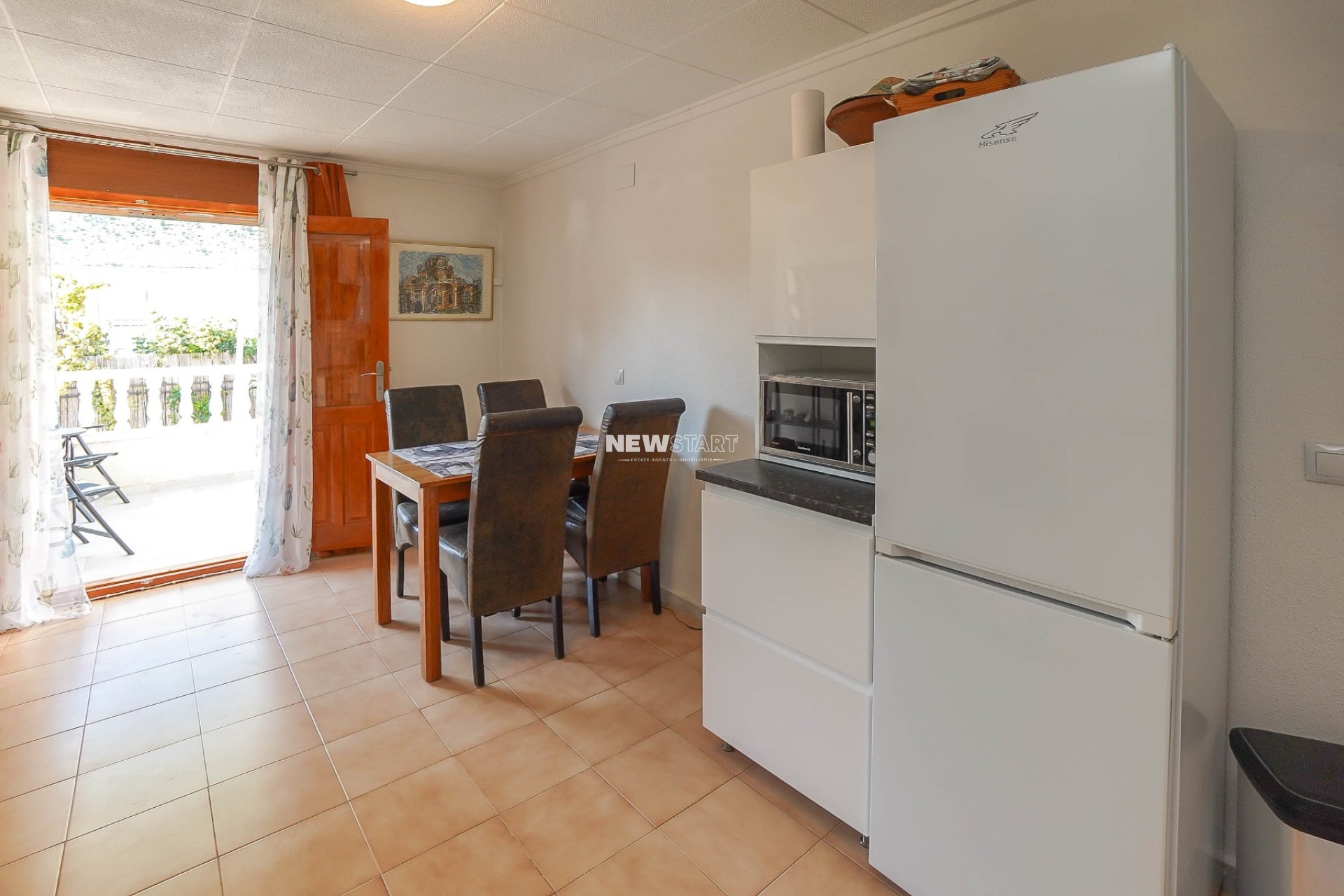 Resale - End Terrace - La Marina - Urb. La Marina