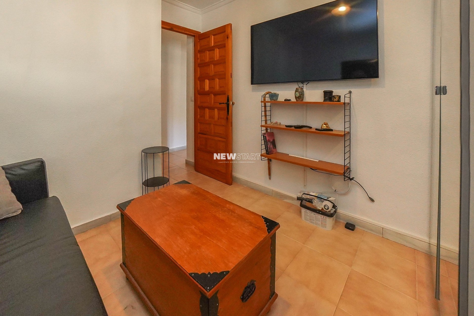 Resale - End Terrace - La Marina - Urb. La Marina