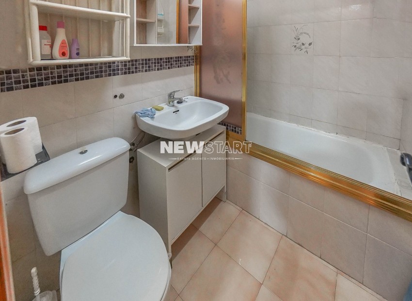 Resale - End Terrace - La Marina - Urb. La Marina