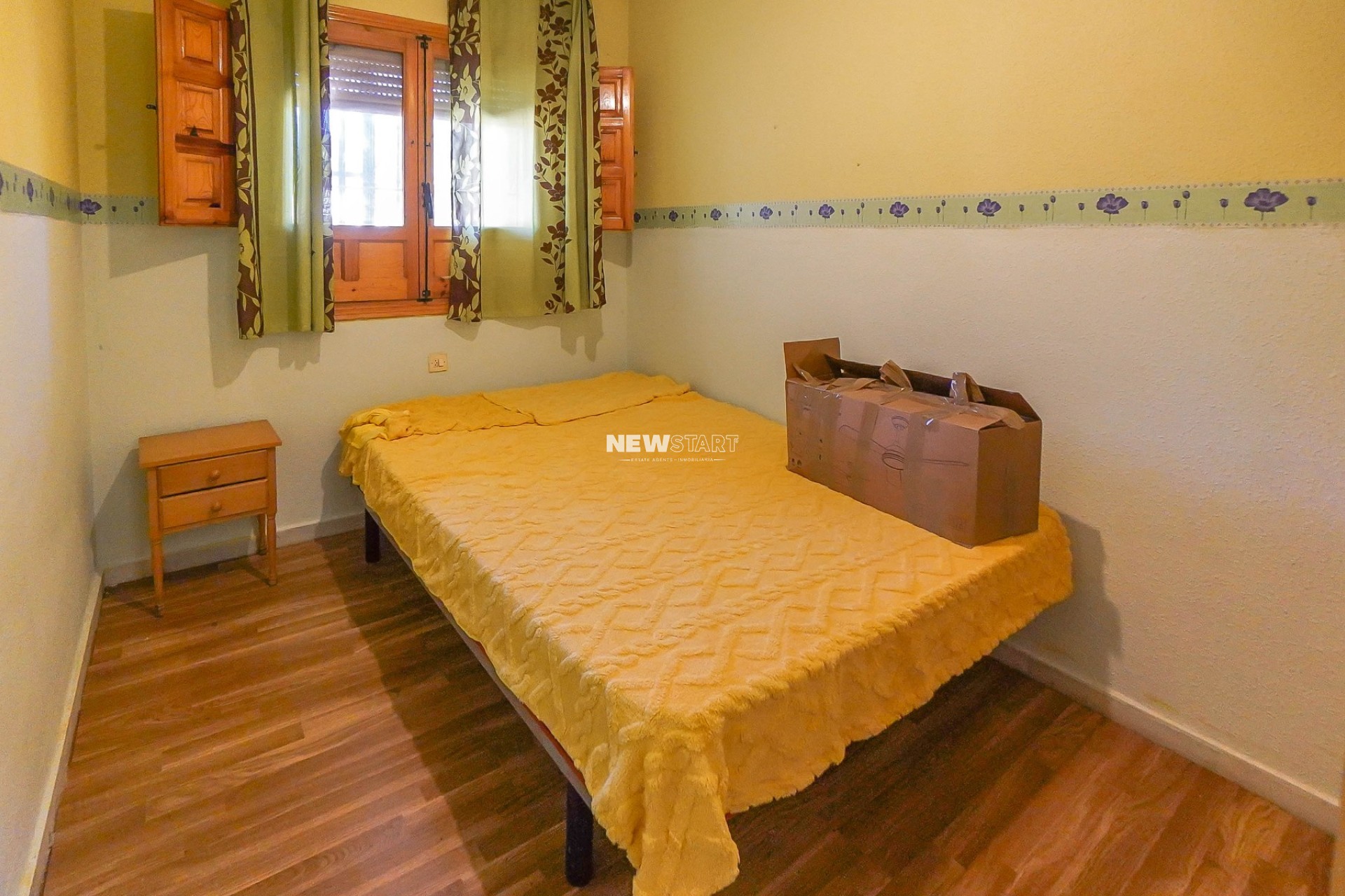 Resale - End Terrace - La Marina - Urb. La Marina