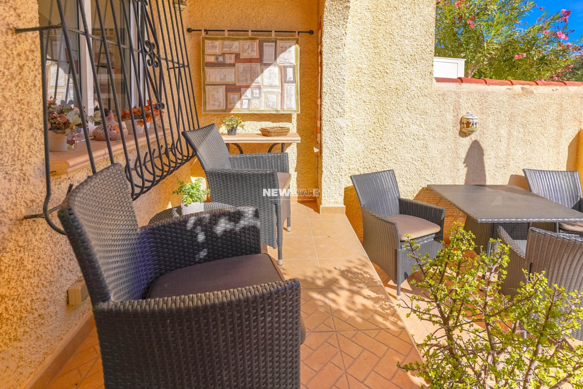 Resale - End Terrace Townhouse - La Marina - Urb. La Marina