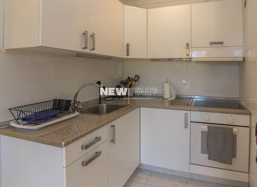 Resale - End Terrace Townhouse - La Marina - Urb. La Marina