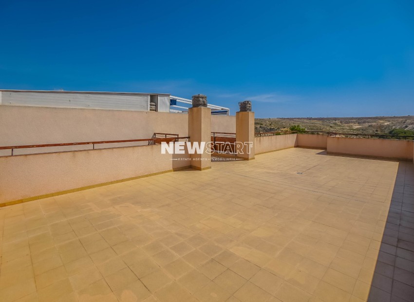 Resale - End Terraced Townhouse - La Marina - Urb. La Marina