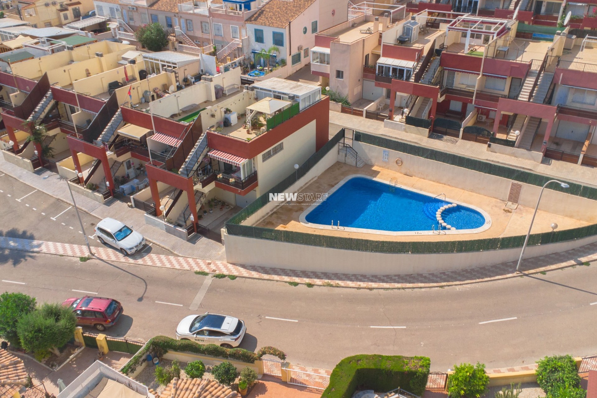 Resale - End Terraced Townhouse - La Marina - Urb. La Marina