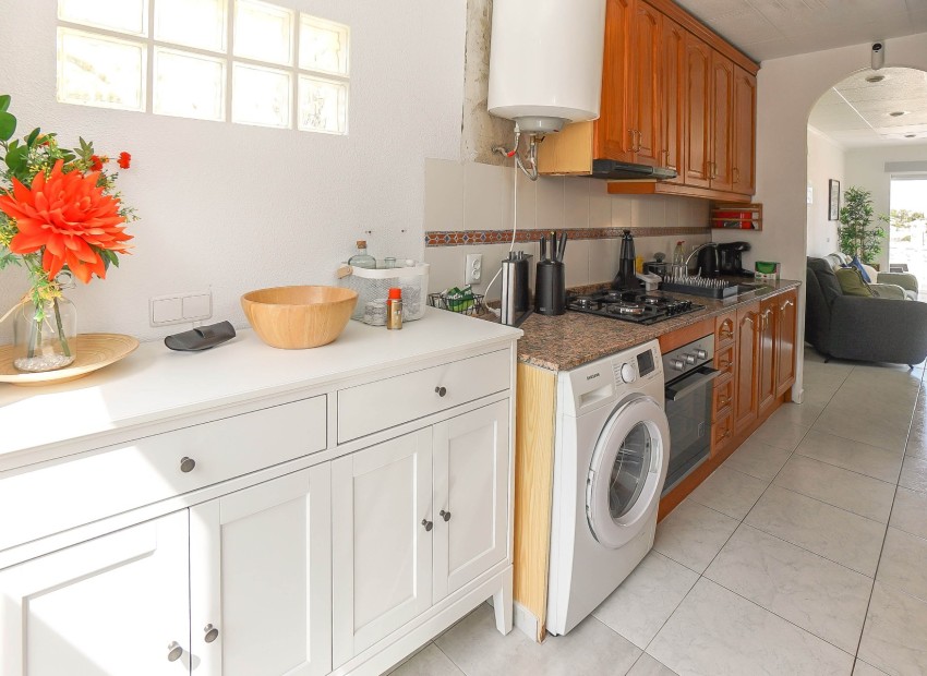 Resale - Independent Villa - La Marina - Urb. La Marina