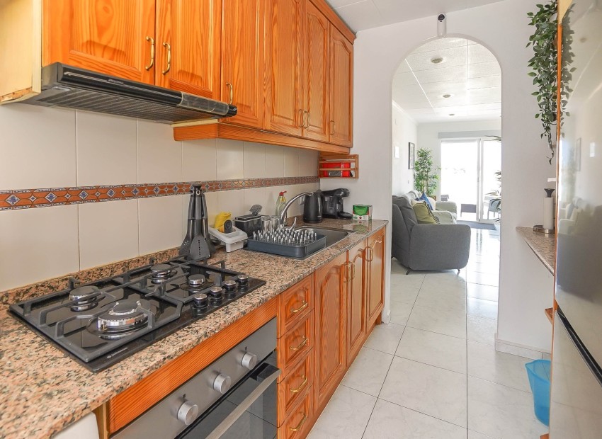 Resale - Independent Villa - La Marina - Urb. La Marina