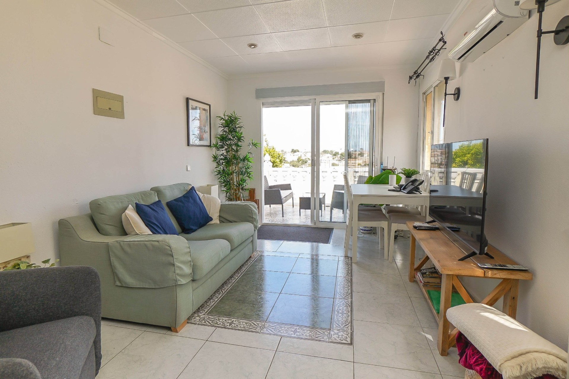 Resale - Independent Villa - La Marina - Urb. La Marina