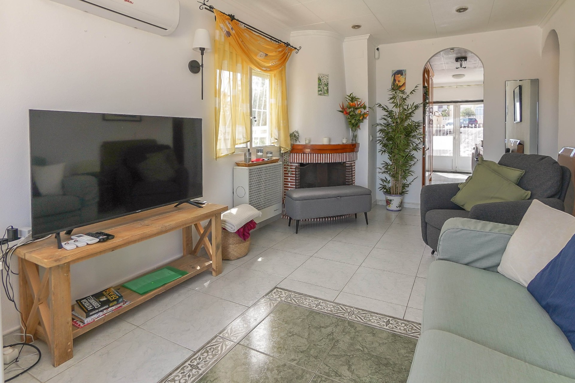 Resale - Independent Villa - La Marina - Urb. La Marina