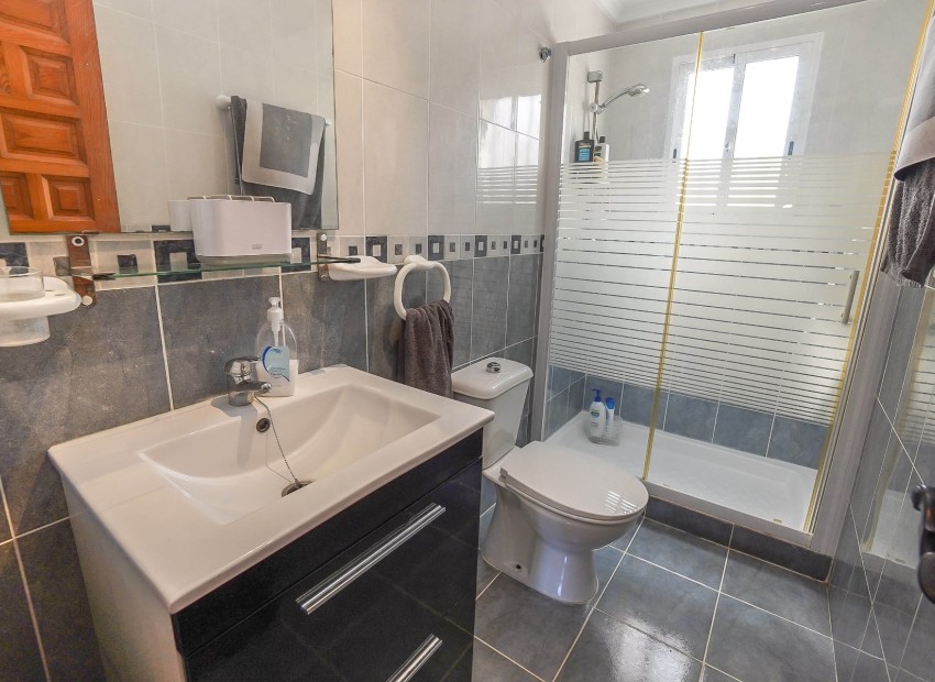 Resale - Independent Villa - La Marina - Urb. La Marina