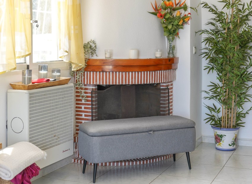 Resale - Independent Villa - La Marina - Urb. La Marina