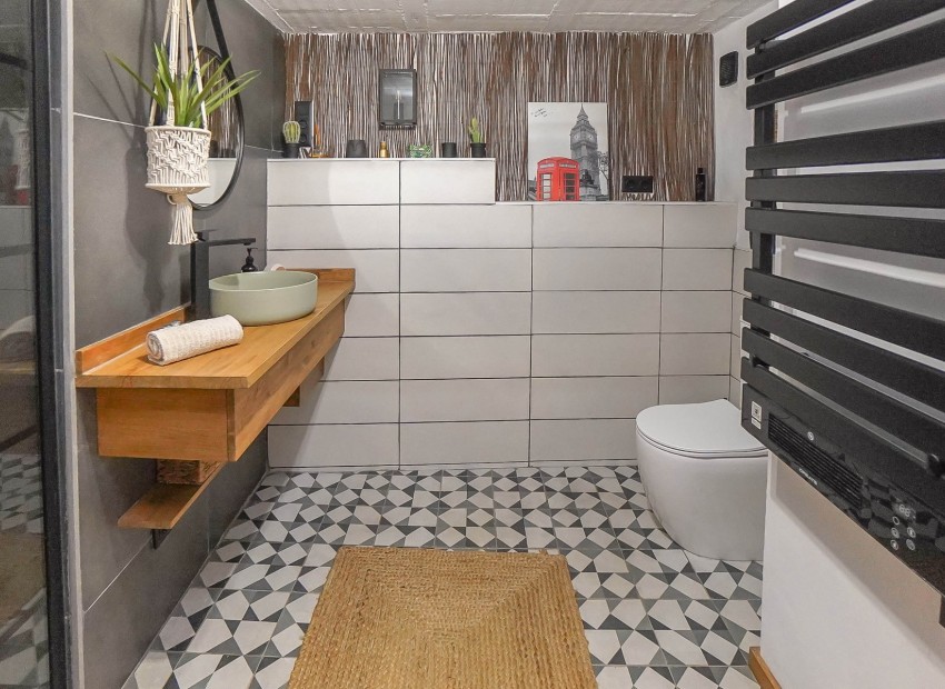 Resale - Independent Villa - La Marina - Urb. La Marina