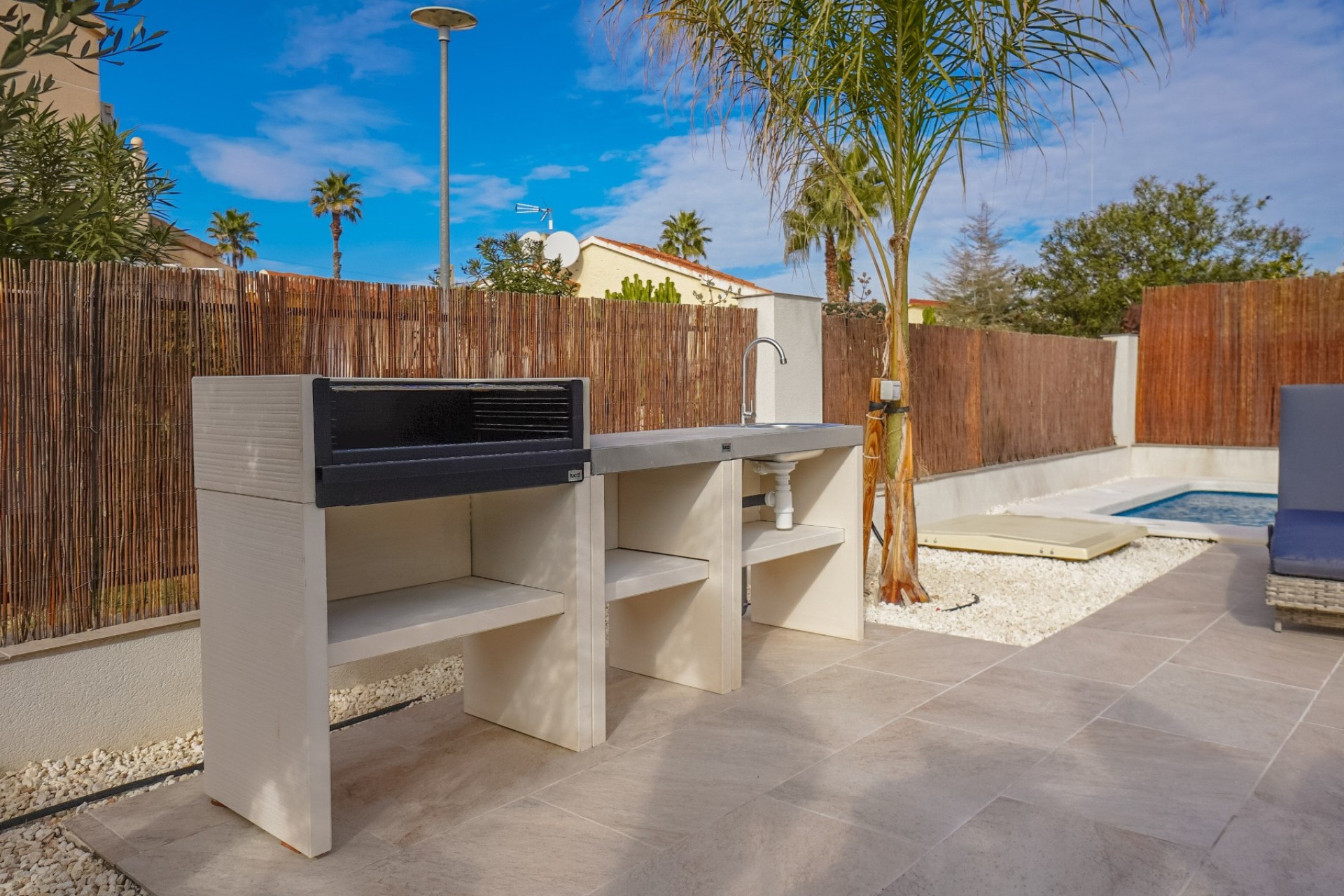 Resale - Independent Villa - La Marina - Urb. La Marina