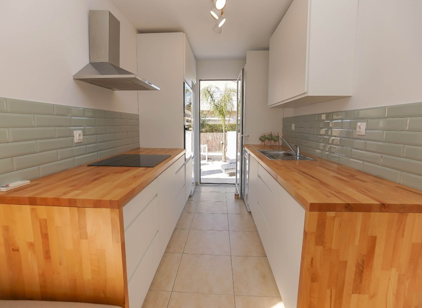 Resale - Independent Villa - La Marina - Urb. La Marina