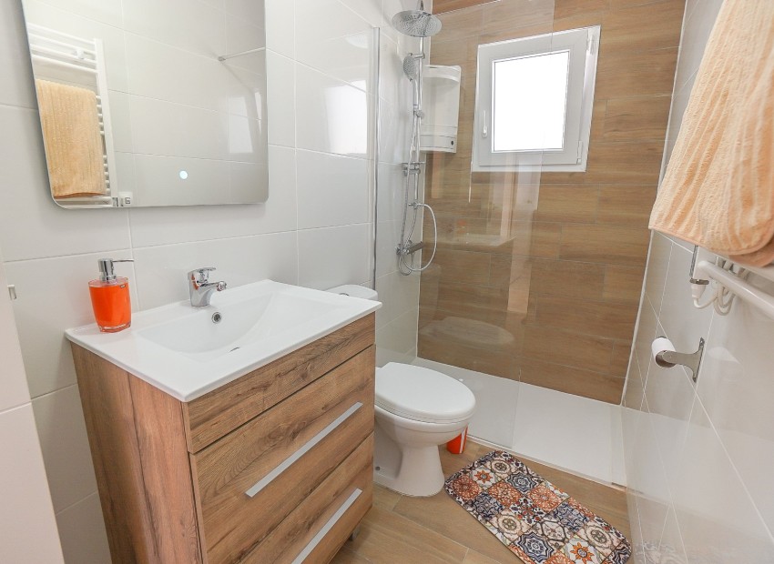 Resale - Independent Villa - La Marina - Urb. La Marina