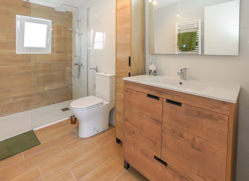 Resale - Independent Villa - La Marina - Urb. La Marina