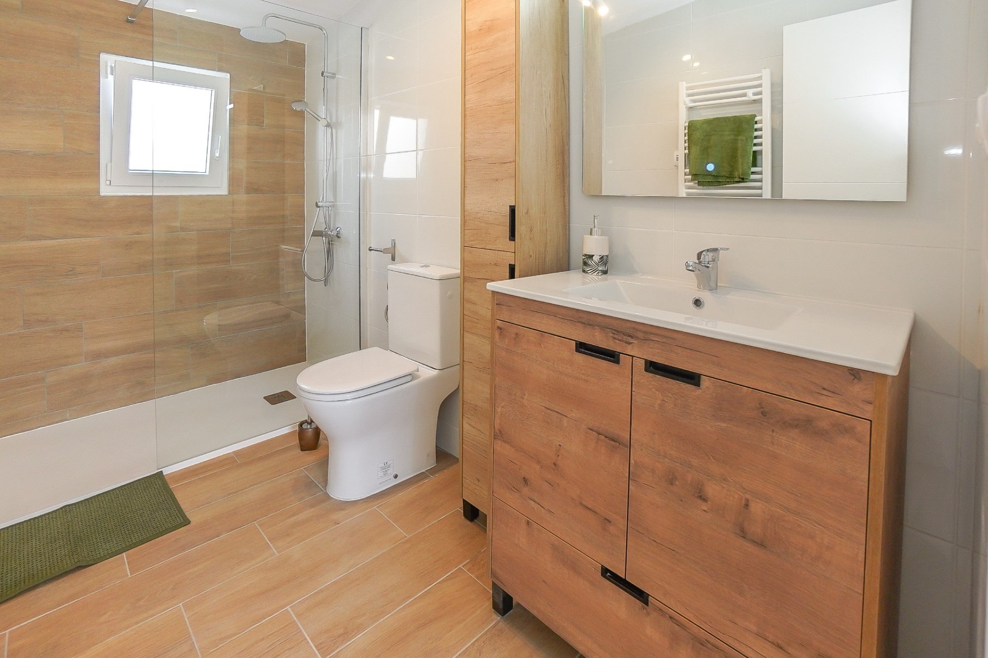 Resale - Independent Villa - La Marina - Urb. La Marina