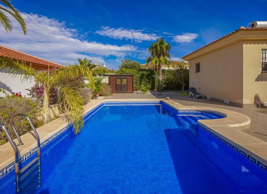Resale -  - La Marina - Urb. El Oasis