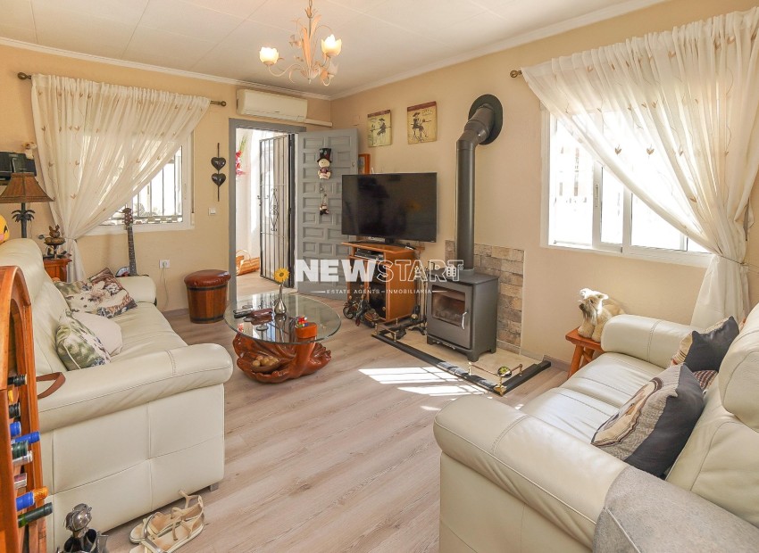 Resale -  - La Marina - Urb. La Marina