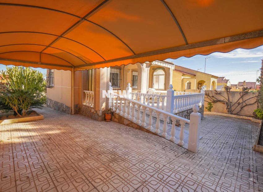 Resale -  - La Marina - Urb. La Marina