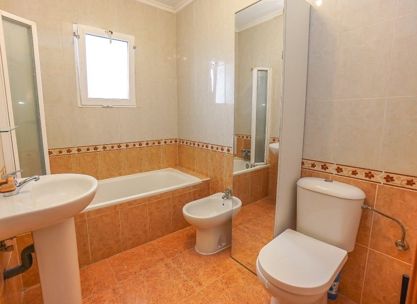 Resale - Quad - Julia - La Marina - Urb. La Marina