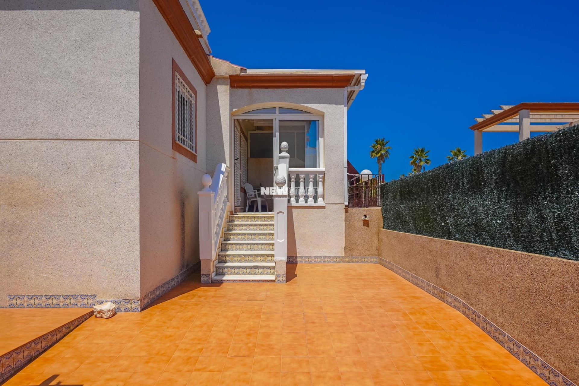 Resale - Quad - La Marina - Urb. La Escuera