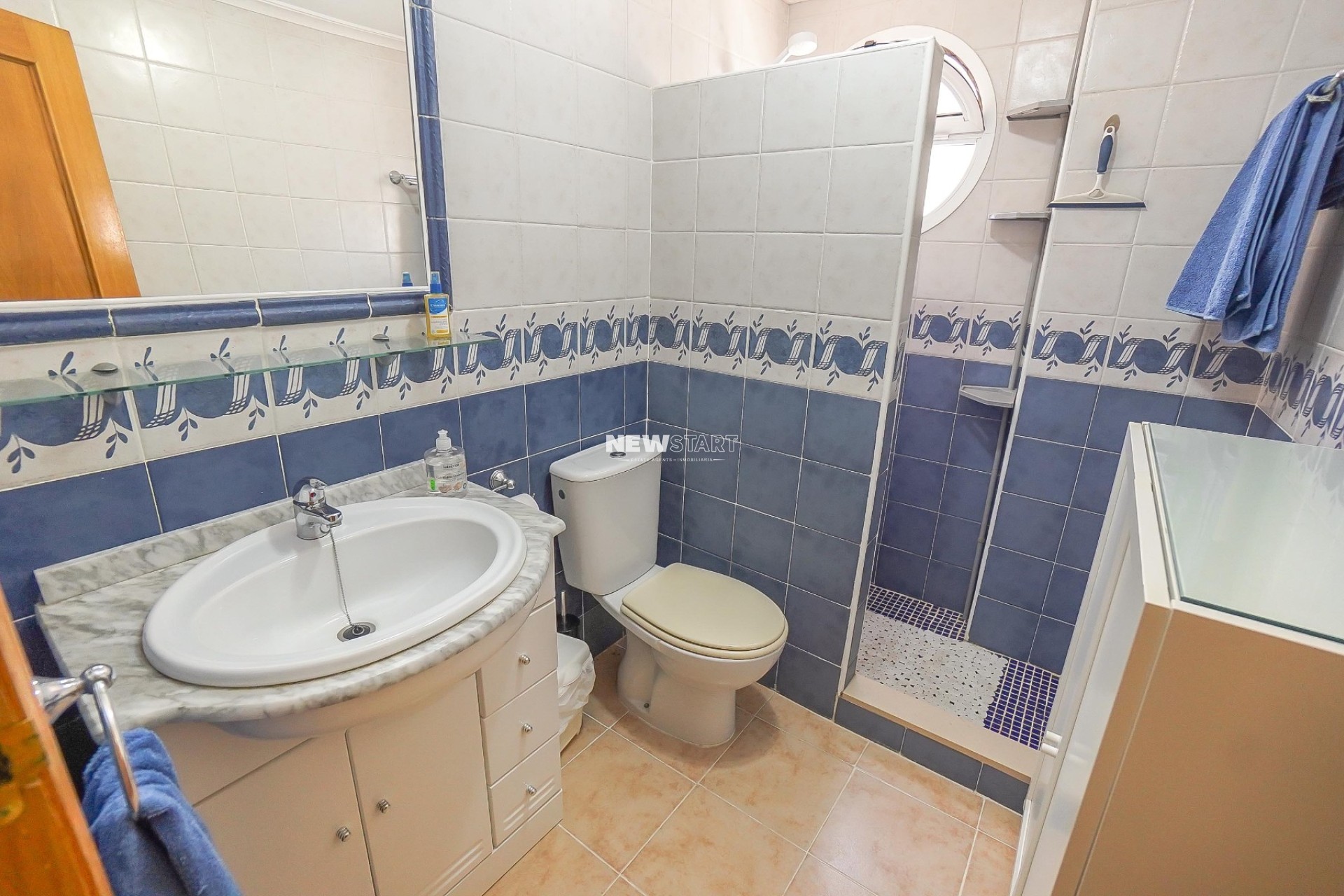 Resale - Quad - La Marina - Urb. La Escuera