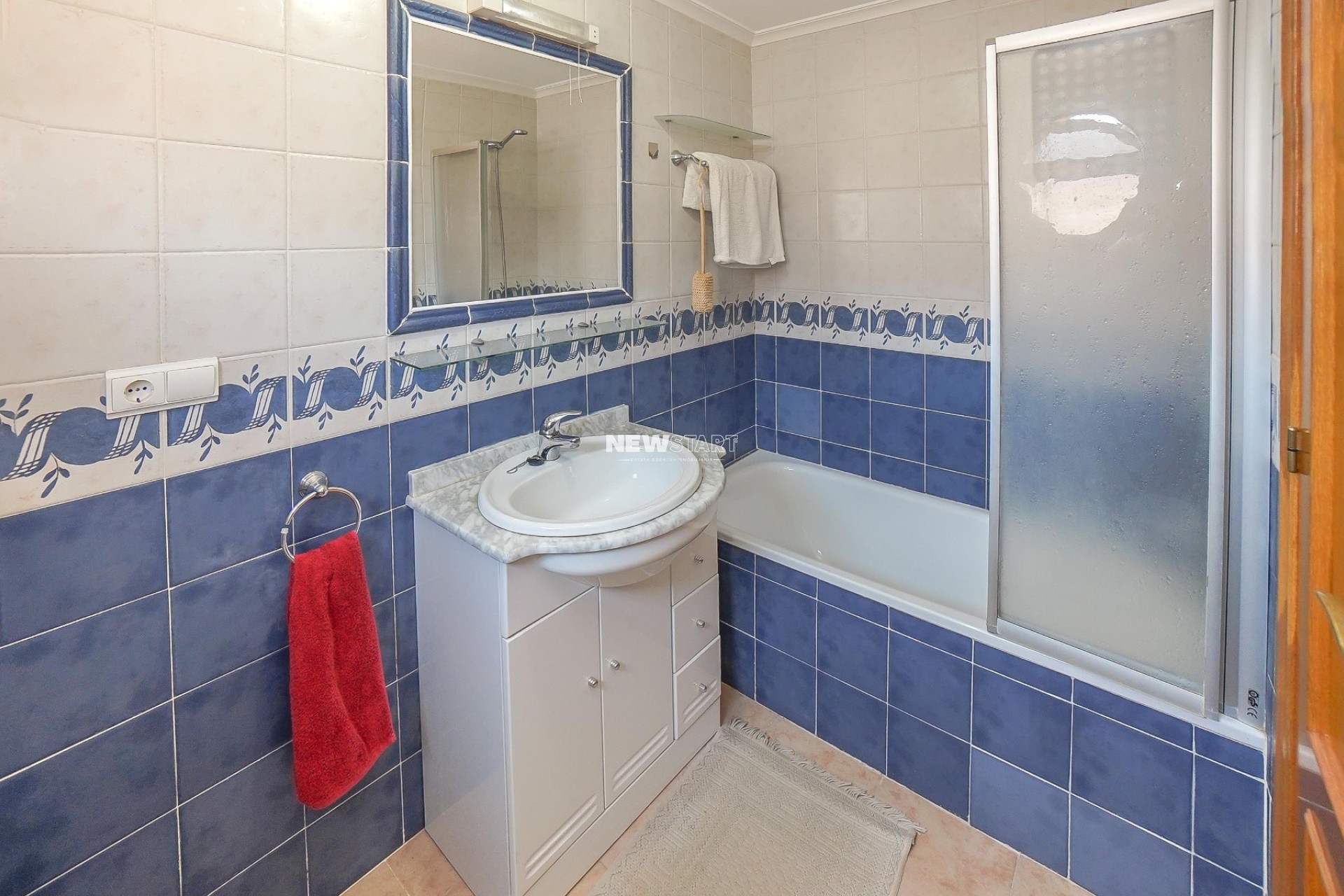 Resale - Quad - La Marina - Urb. La Escuera