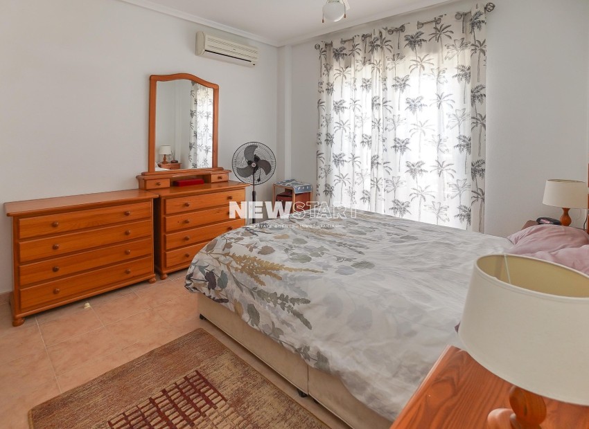 Resale - Quad - La Marina - Urb. La Escuera