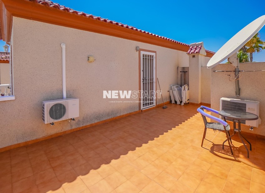 Resale - Quad - La Marina - Urb. La Escuera