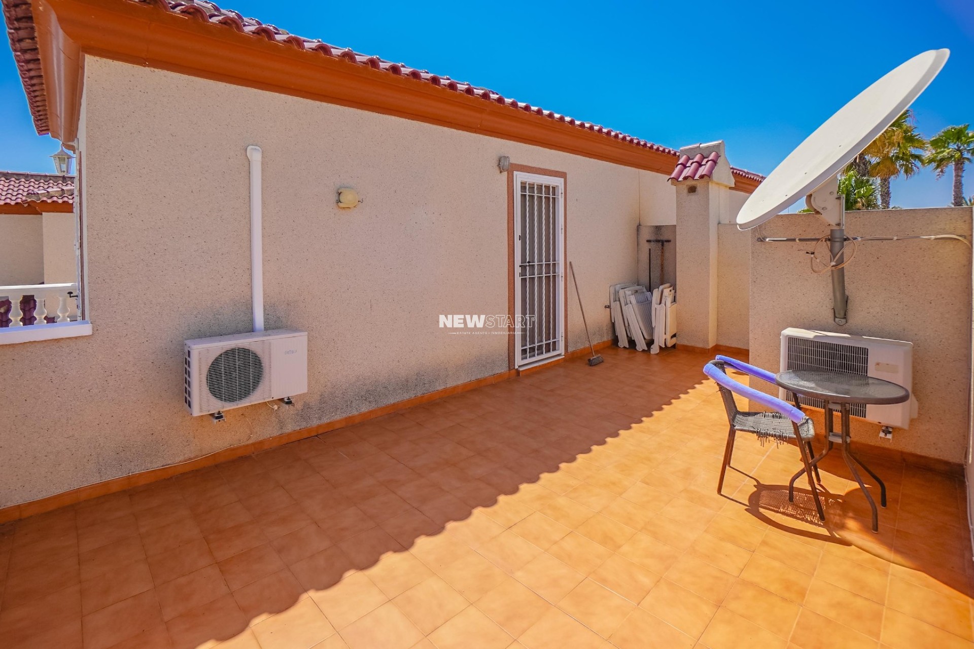 Resale - Quad - La Marina - Urb. La Escuera