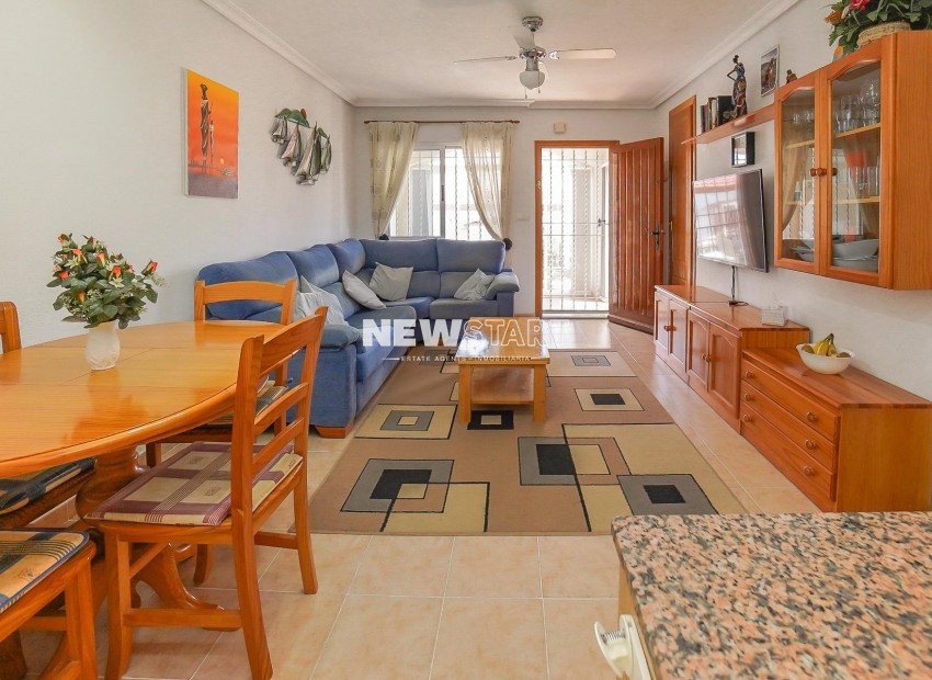 Resale - Quad - La Marina - Urb. La Escuera