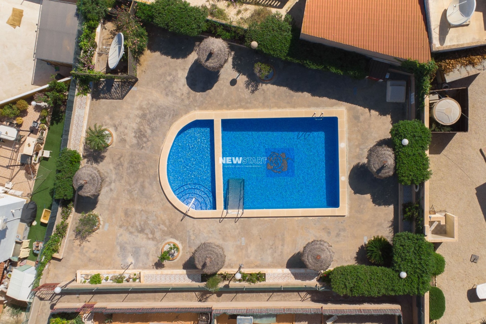 Resale - Quad - La Marina - Urb. La Escuera