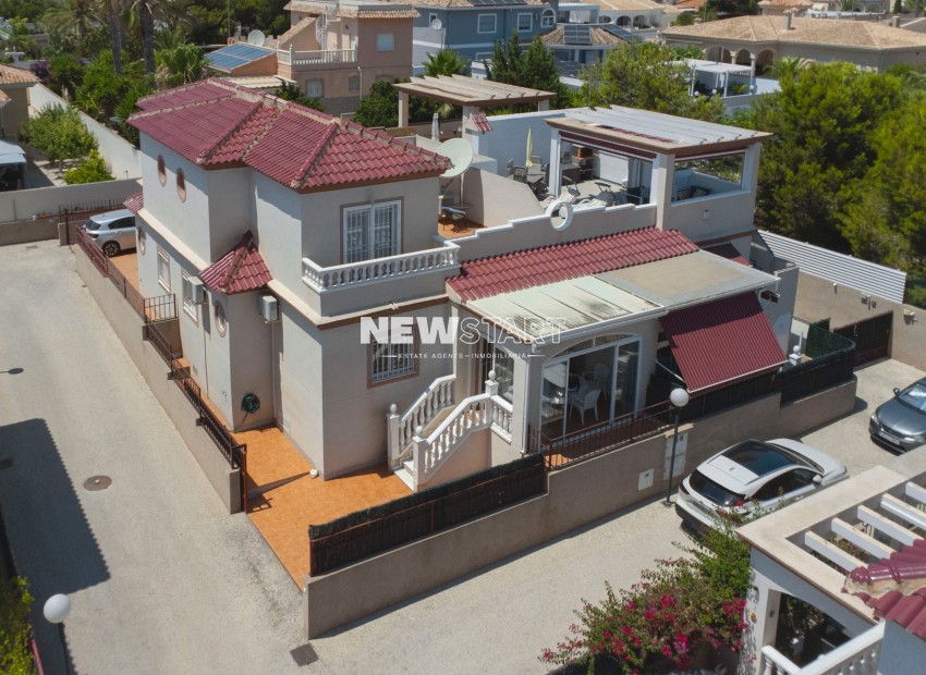Resale - Quad - La Marina - Urb. La Escuera